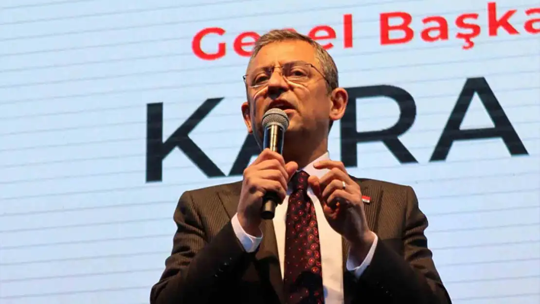 CHP Genel Başkanı Özel, halk buluşmasında İzmirlilere seslendi