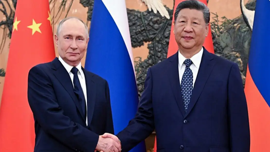 Çin Devlet Başkanı Xi, Rus mevkiidaşı Putin ile bir araya geldi