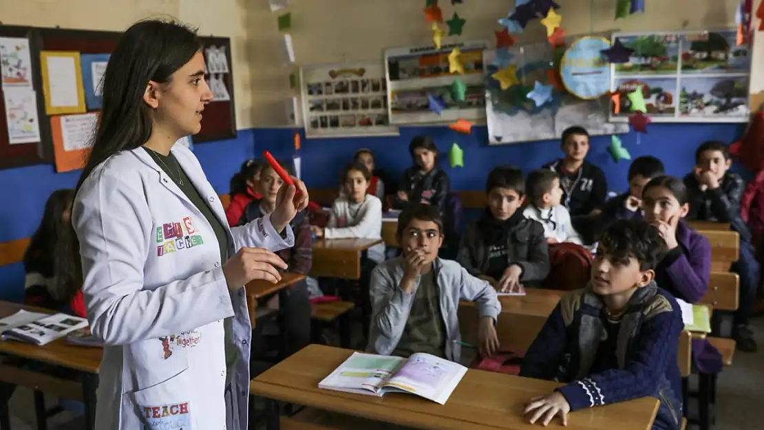 Çocuğu okula giden ailelere aylık ödeme: Başvuru yapan bu parayı alacak!