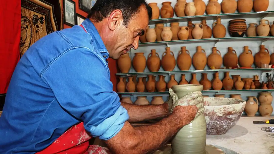 Çömlekçilik mesleğini yaşatıyorlar