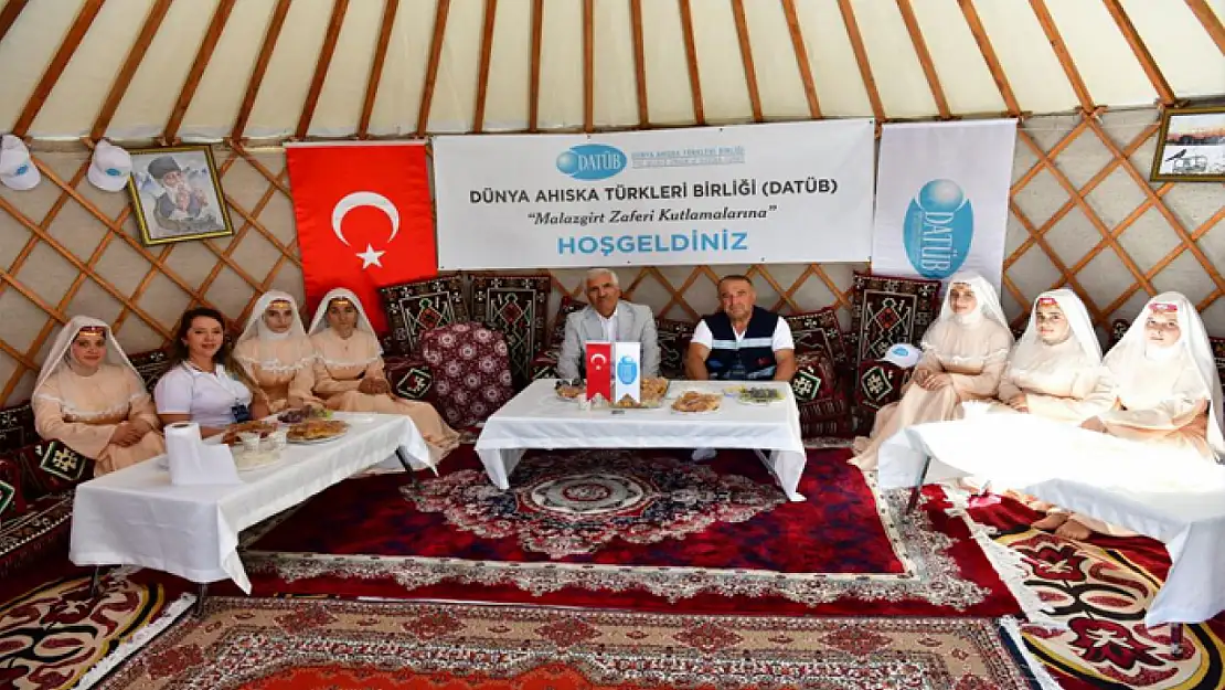DATÜB çadırına yoğun ilgi