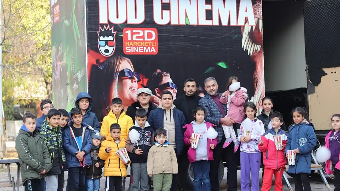 Depremzede çocuklara 10 D sinema etkinliği