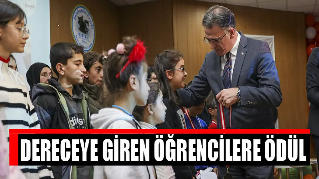 Dereceye giren öğrencilere ödül