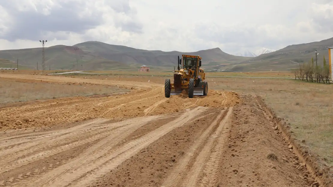 Doğanlar Mahallesi'nde yol çalışması