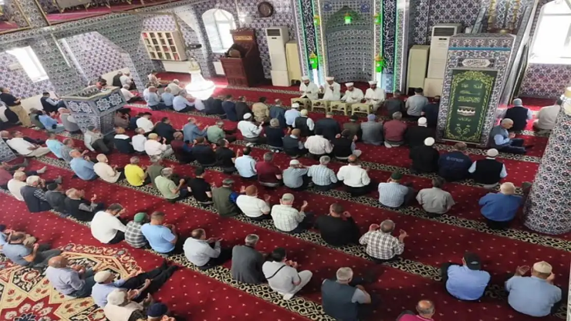 Doğubayazıt'ta 15 temmuz şehitleri dualarla anıldı