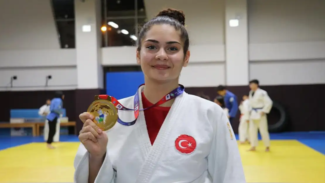 Dünya şampiyonu Vanlı sporcu Işıl Sinem Aydın olimpiyatlara hazırlanıyor