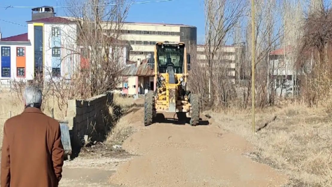 Edremit Belediyesi'nden yol çalışması