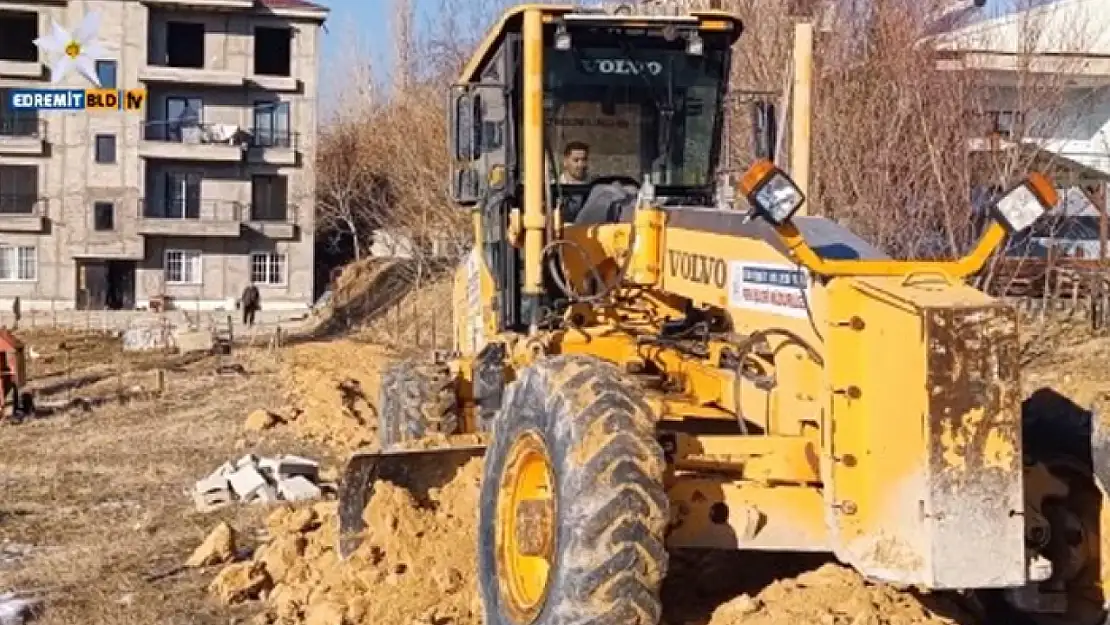 Edremit Belediyesi'nden yol çalışması