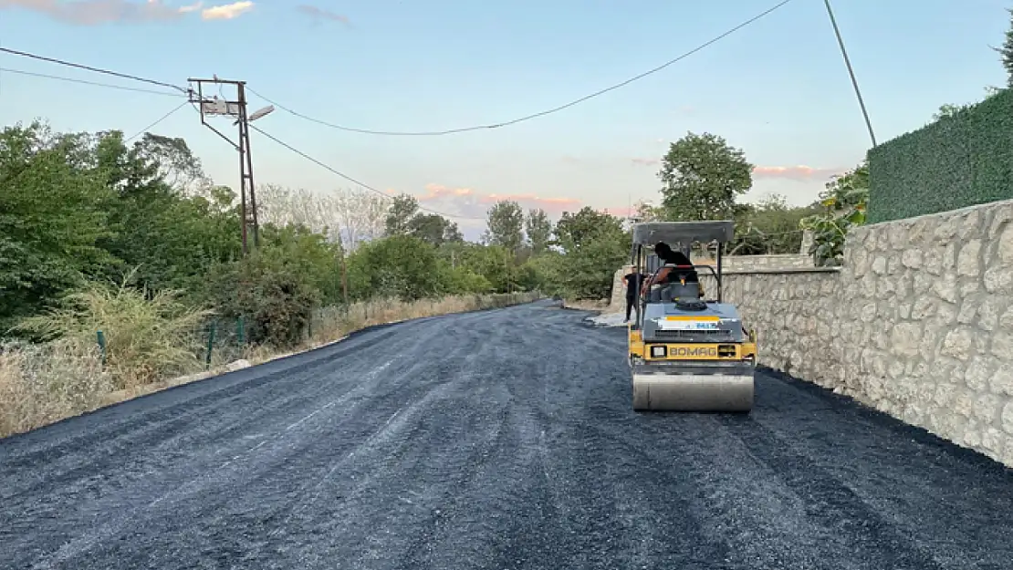 Edremit Belediyesi'nden yol çalışması