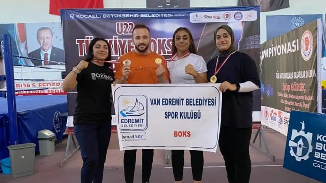 Edremit boks takımı şampiyon oldu