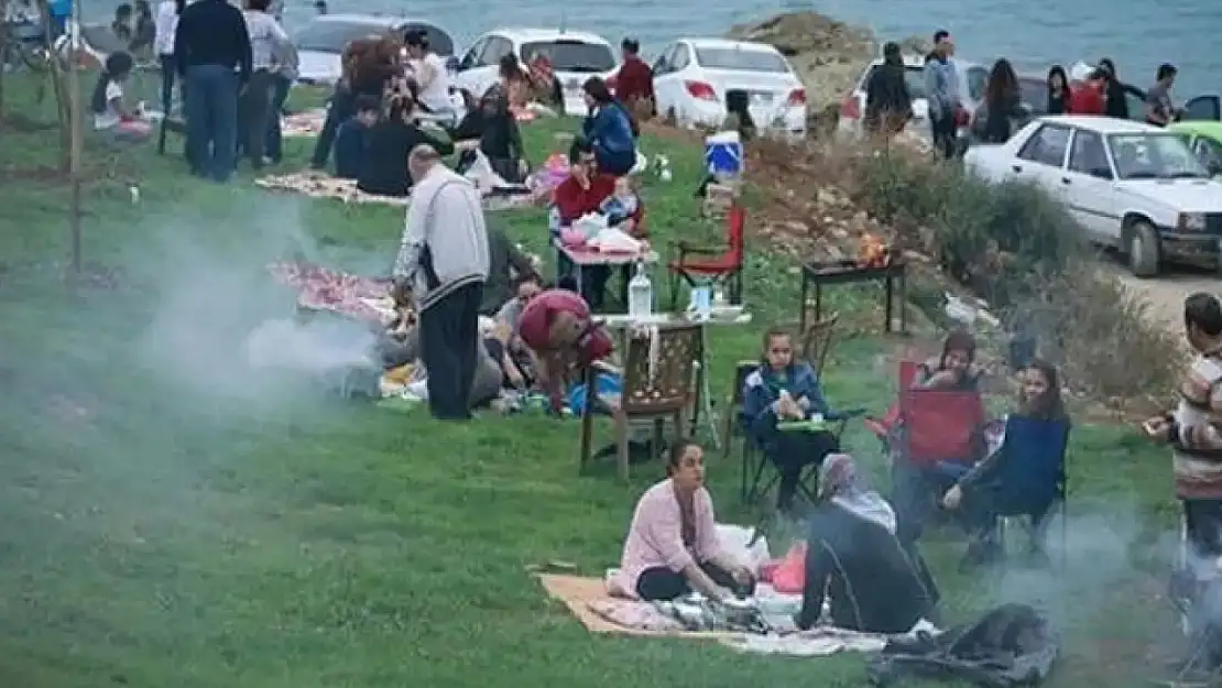 Edremit'te mangal ve semaver yasağı: Cezası 2052 TL!