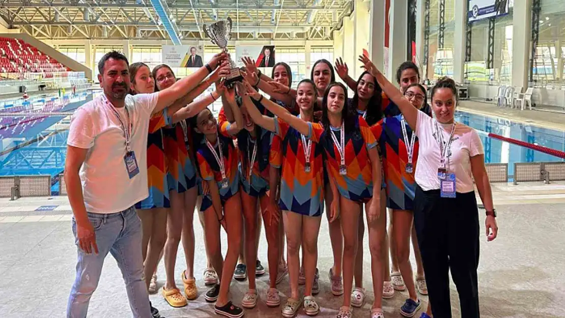 Elazığ GSB Su Topu takımından büyük başarı