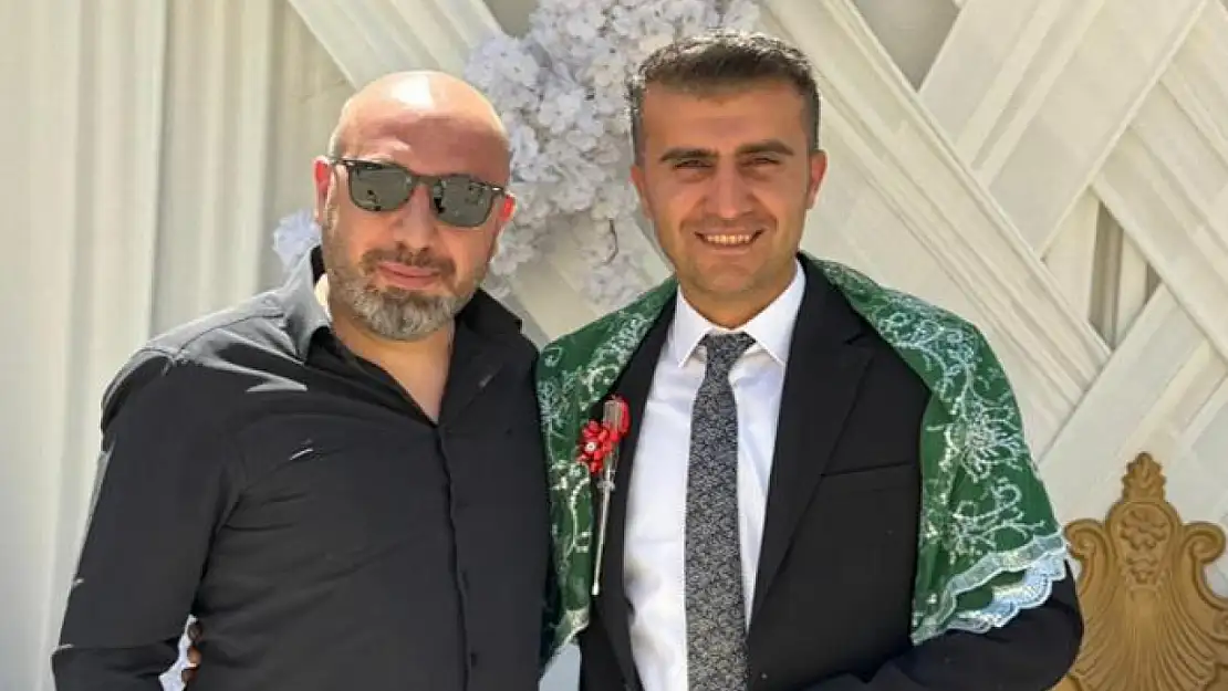Elektrikçi damada düğünde kontrol kalemi hediye edildi