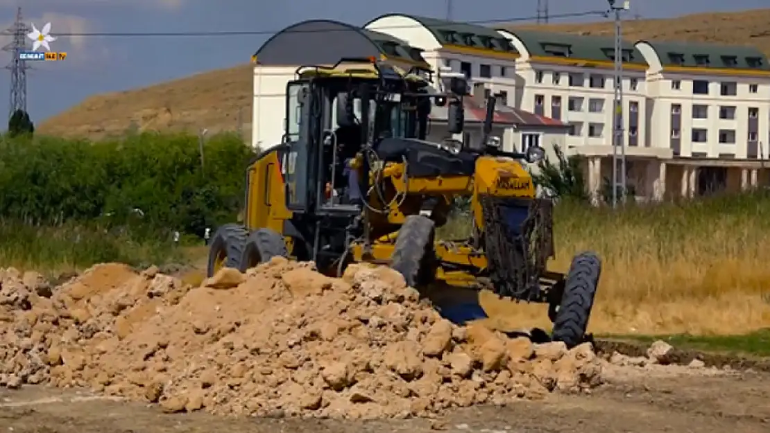 Elmalık Mahallesi'nde yeni yol açma çalışması