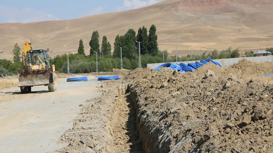 Elmalık Mahallesi'ne 11 bin metrelik içme suyu hattı