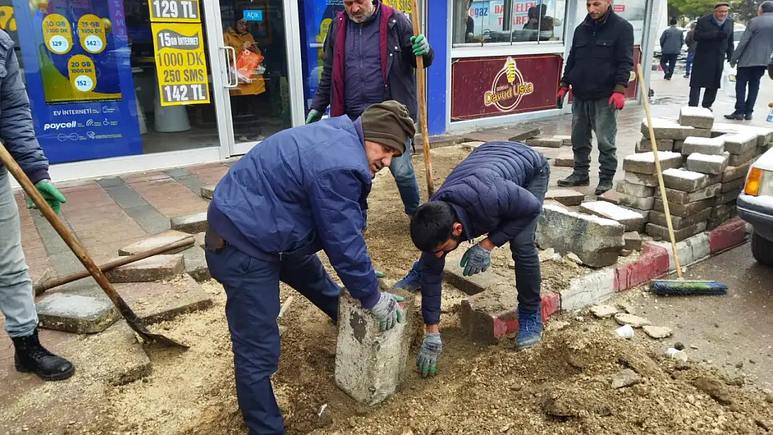 Erciş Belediyesi'nden bakım onarım çalışması