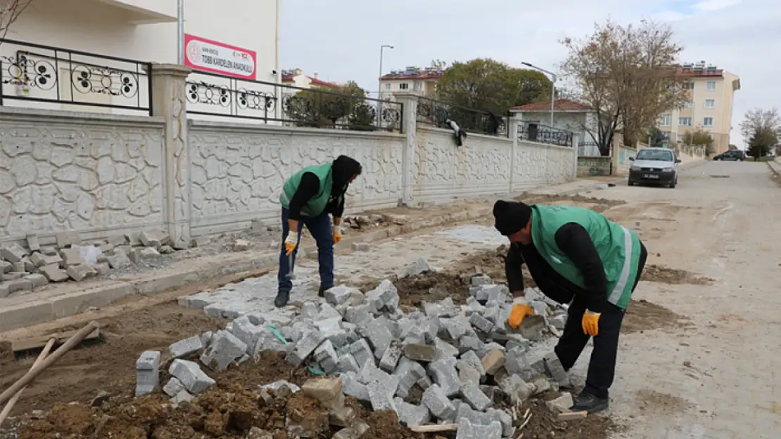 Erciş Belediyesi'nden yol onarım çalışması