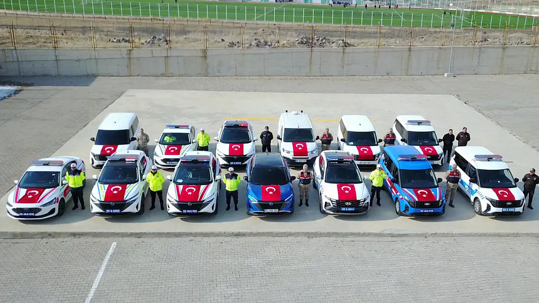 Erciş Emniyet ve Jandarmasına yeni araçlar tahsis edildi
