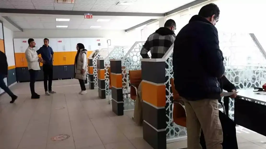 Erciş'te nüfus daireleri bugün hizmet veriyor