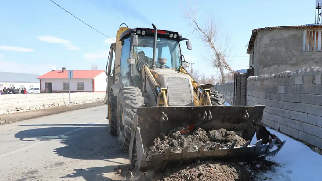 Erciş'te temizlik çalışması