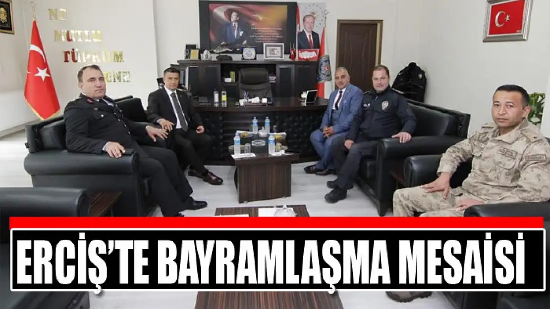 Erciş'te bayramlaşma mesaisi