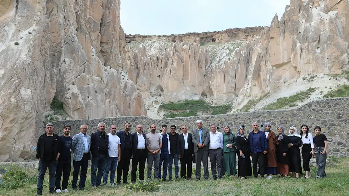 Esenyurt Van Çataklılar Derneğinden Başkale'ye kültürel ziyaret