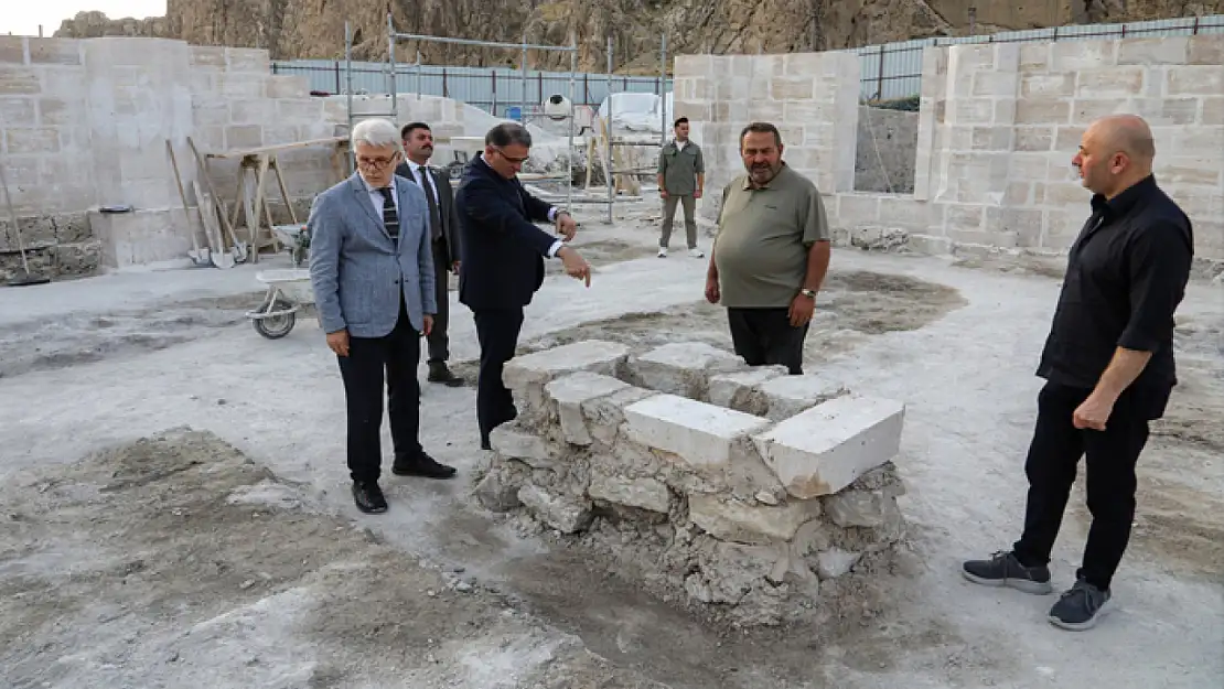 Eski Van şehri ayağa kalkıyor