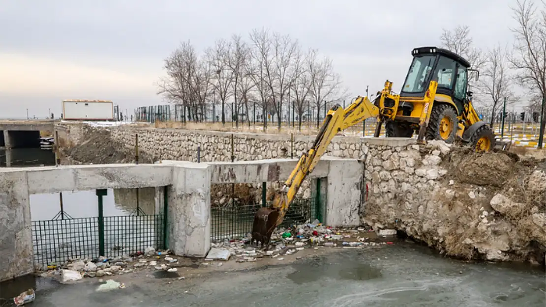 Evsel Atıklar Van Gölü'ne ulaşmadan bertaraf ediliyor