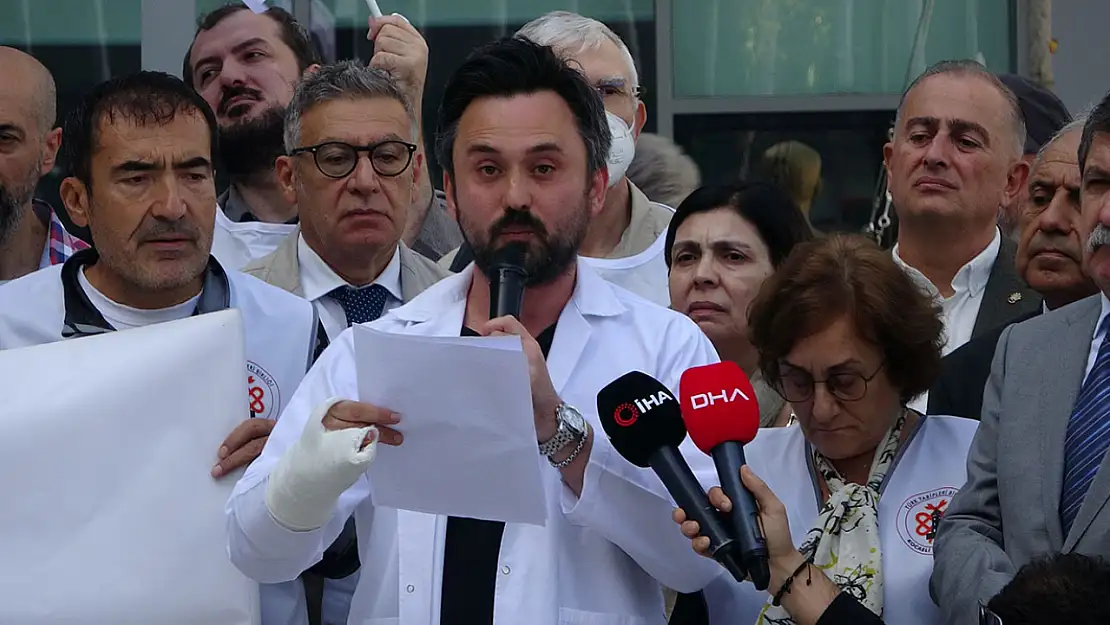 Feci şekilde darp edilen doktor dehşet anlarını anlattı: 'Kemiklerim kırıldı'