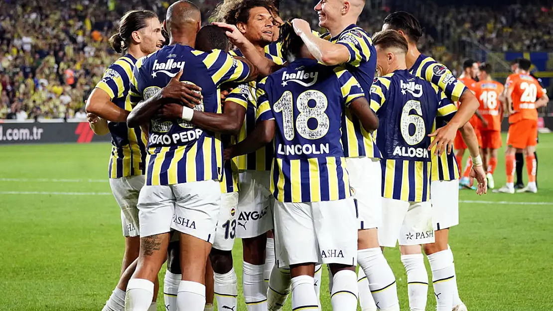 Fenerbahçe, finale yeni sezon formasıyla çıkacak