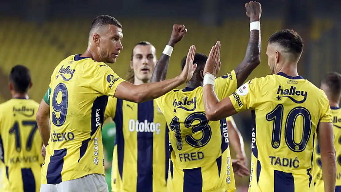 Fenerbahçe ligin ilk yarısında geçtiğimiz sezonun gerisinde kaldı