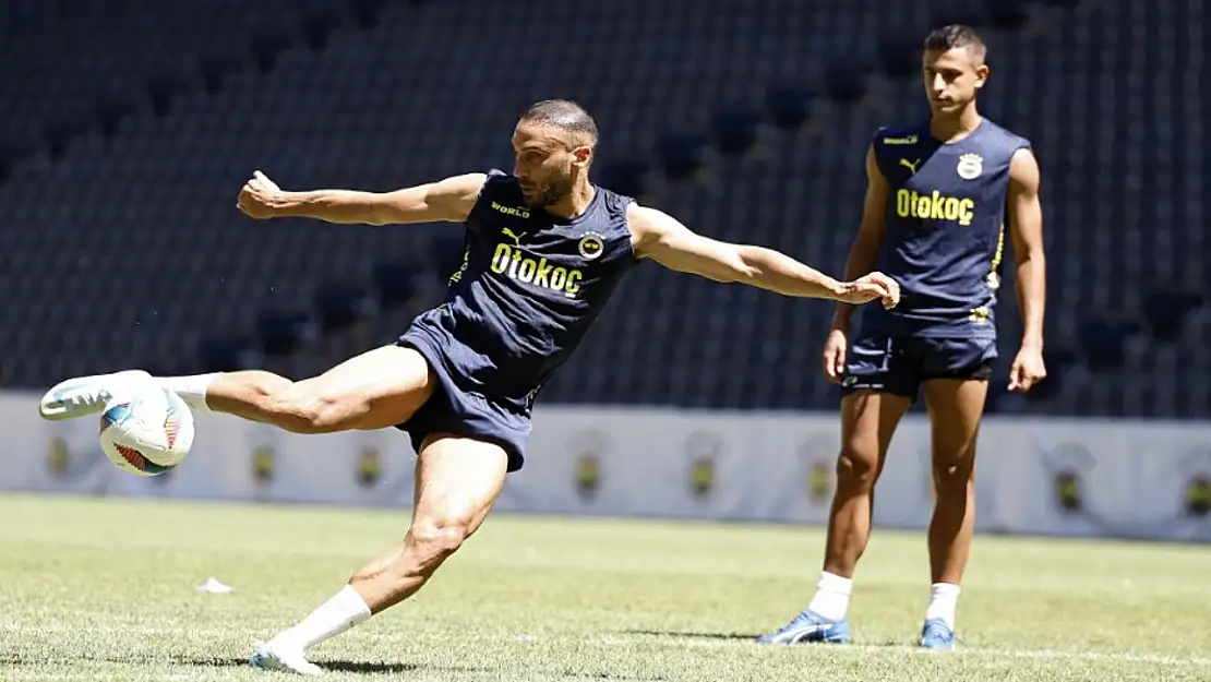 Fenerbahçe, Lille maçı hazırlıklarını Ülker Stadyumu'nda yaptığı antrenmanla sürdürdü