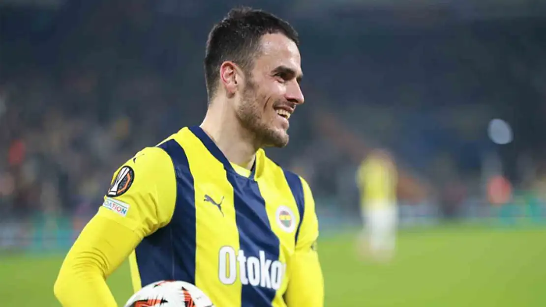 Filip Kostic'in Fenerbahçe macerası sona erdi