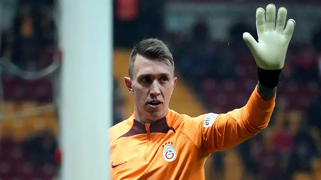 Galatasaray'da derbilerin en deneyimlisi Fernando Muslera