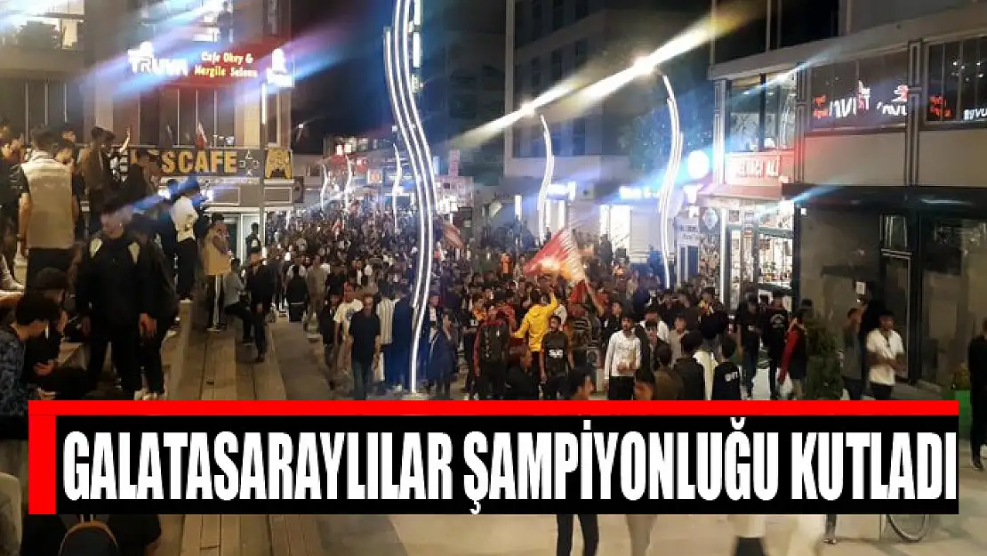 Galatasaraylılar şampiyonluğu kutladı