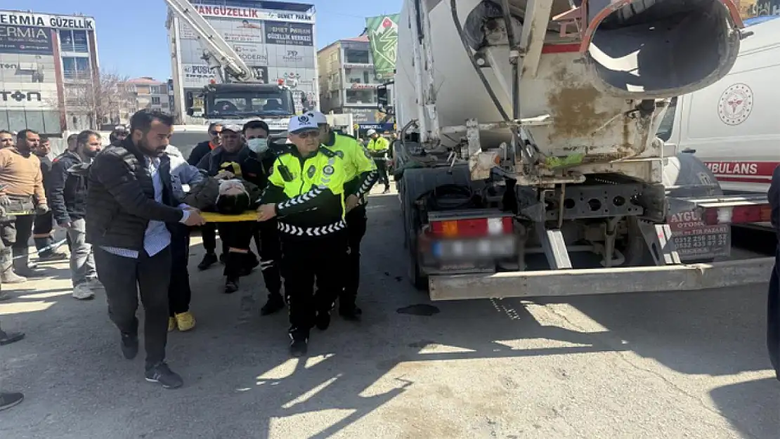 Genç kız beton mikserin altında kaldı