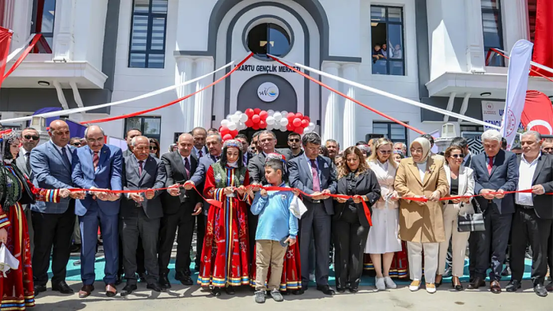 Gençlik merkezleri Van'ın gençlerini geleceğe hazırlıyor
