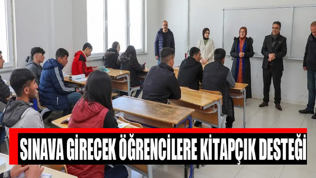 Gürpınar Belediyesi'nden sınava girecek öğrencilere kitapçık desteği