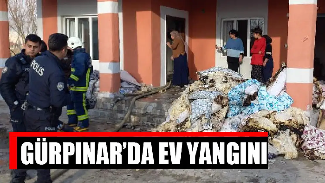 Gürpınar'da ev yangını