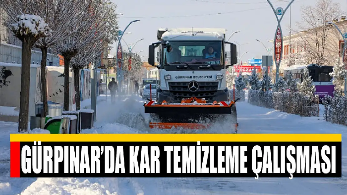 Gürpınar'da kar temizleme çalışması