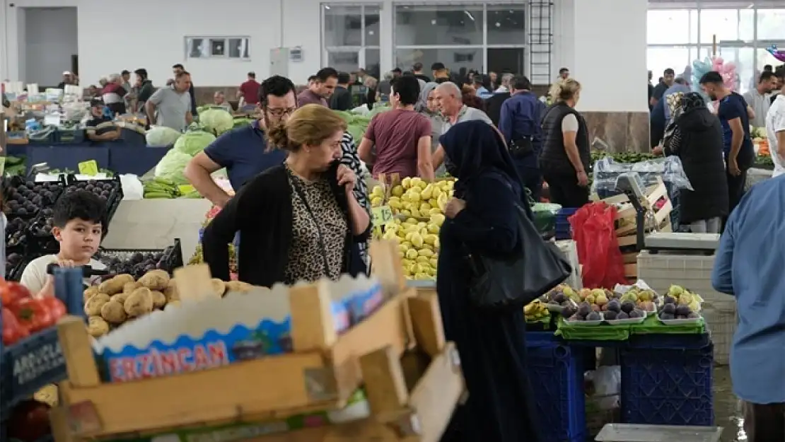 Güven endeksi perakende ticaret sektöründe arttı