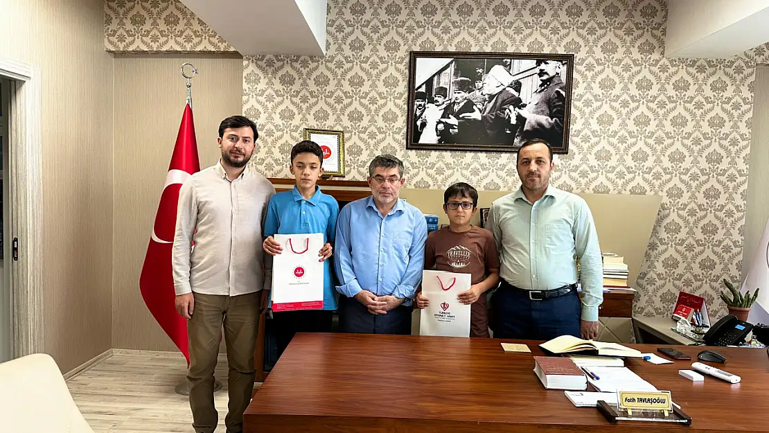 Hafızlıkta tam puan alan öğrenciler ödüllendirildi