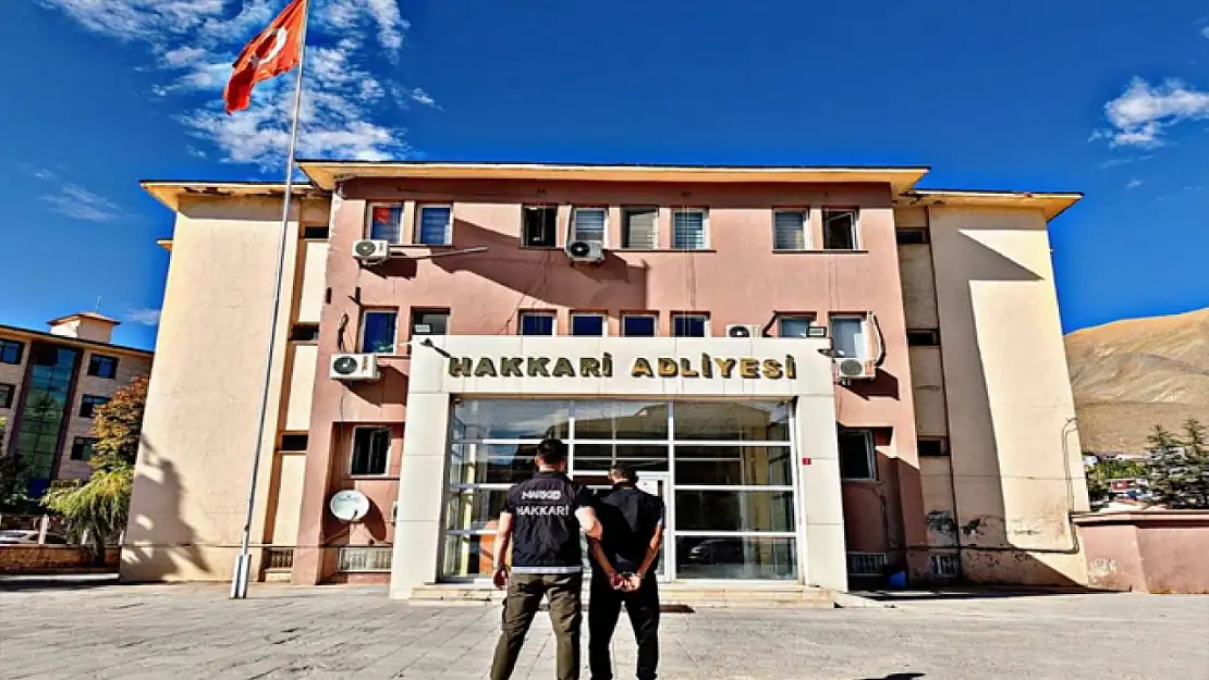 Hakkâri'de aranan 15 şahıs yakalandı