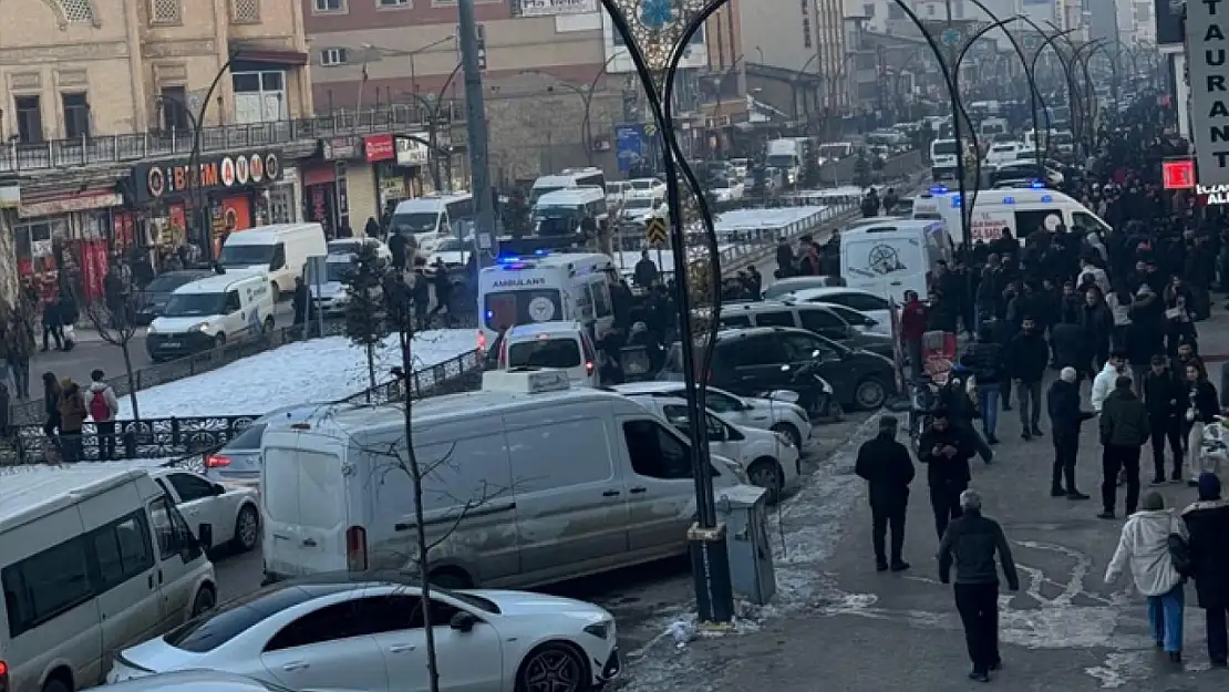 Hakkari'de bıçaklı kavga