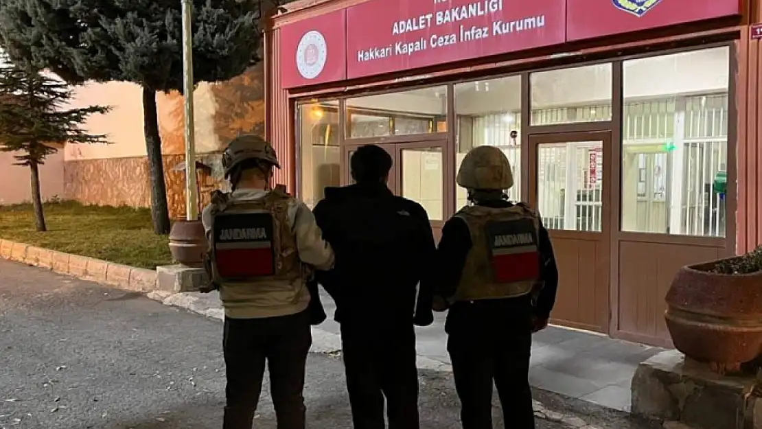 Hakkari'de farklı suçlardan 14 kişi tutuklandı