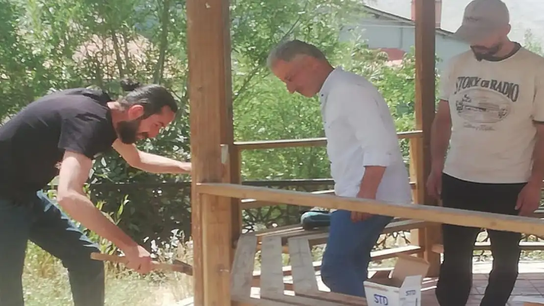 Hakkari'de tahrip edilen 'Şehit Çetin Deniz Parkı' onarıldı