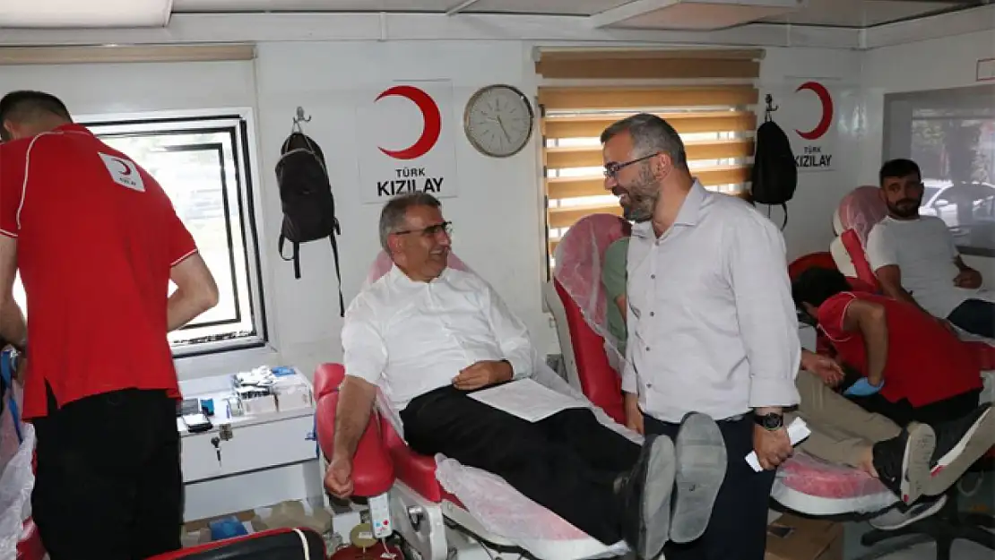 Hakkâri eğitim camiası, kan bağışı ile umut oldu