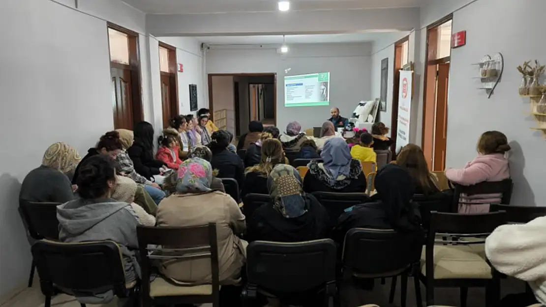 Hakkari polisinden bilgilendirme çalışması