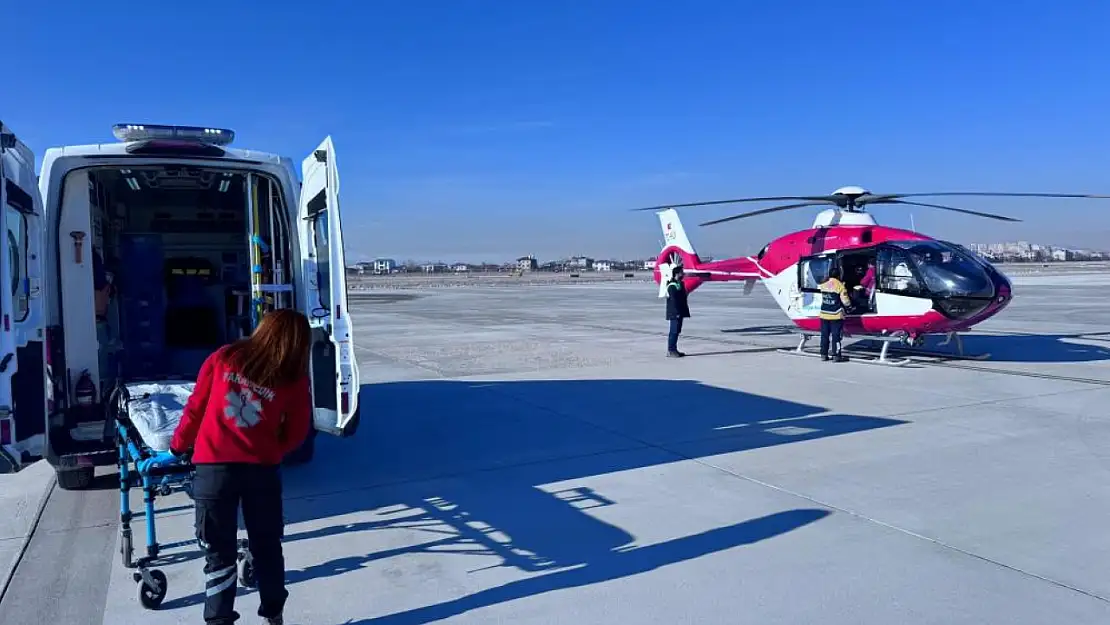 Hamile kadın ambulans helikopter ile Van'a getirildi