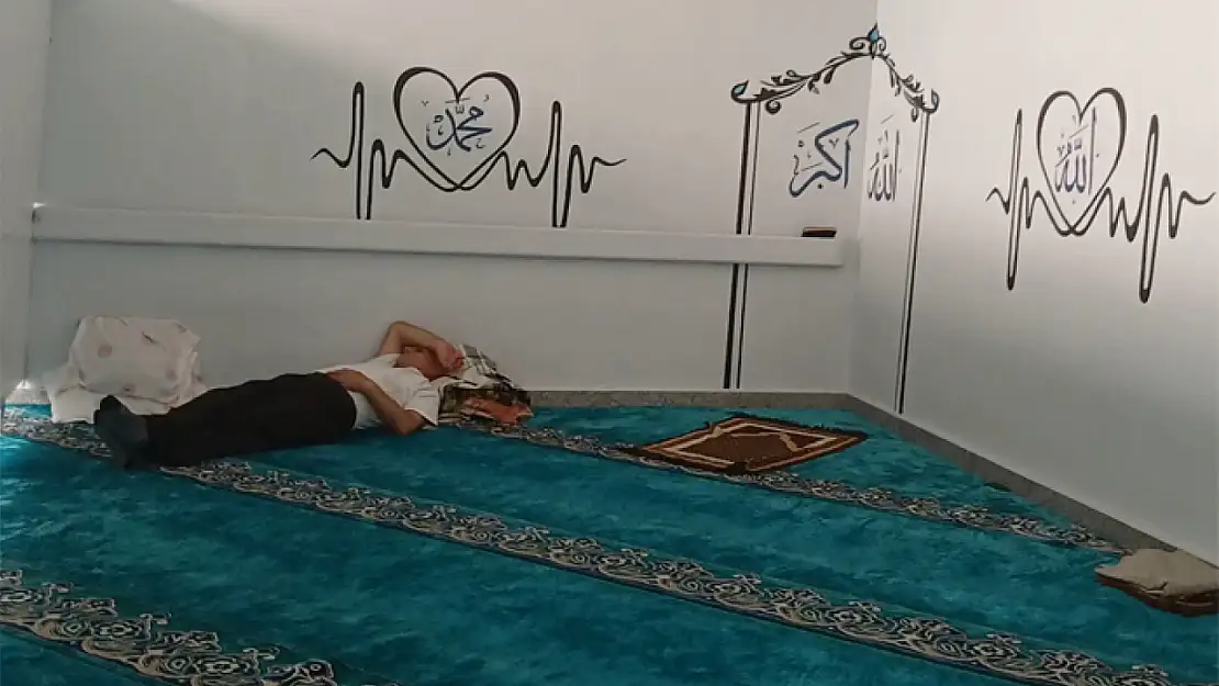 Hastane mescitleri hasta yakınlarının dinlenme alanına dönüştü